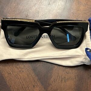 Authentic Louis Vuitton Black Sunglasses